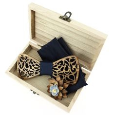 Coffret Volutes sculptées, marine. Noeud papillon en bois avec 2 accessoires. Tony & Paul 2