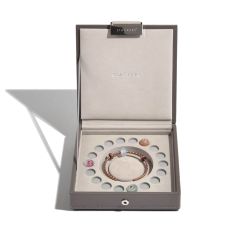 Ecrin 18 Charms et Bracelet. cuir végan gris et intérieur velours. Stackers UK