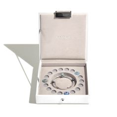 Ecrin 18 Charms et Bracelet. cuir végan blanc et intérieur velours. Stackers UK