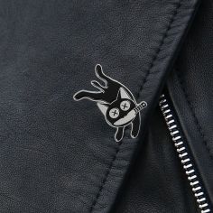 Pin's chat noir et couteau, écrasé Clj Charles Le Jeune 2