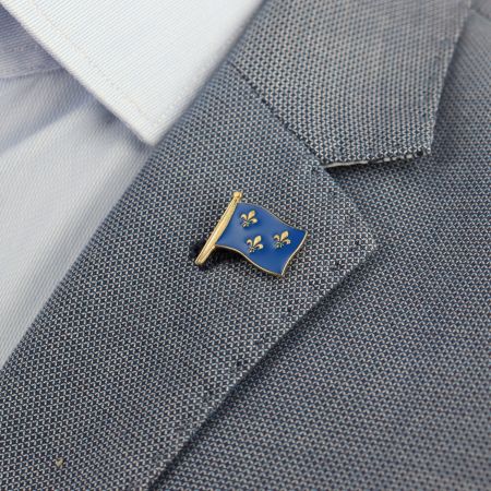 Pin's drapeau Royal, fleur de lys - Lys - Tony et Paul, Made in France à Saumur Tony & Paul