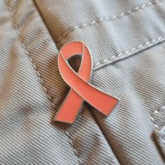 Pin's Ruban Orange - Leucémie - troubles du déficit de l’attention - hyper activité (TDAH) - automutilation - sclérose en pla... 2