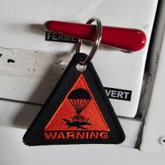Porte Clés - Avion Parachute Warning - Triangle orange Clj Charles Le Jeune 2