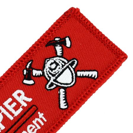 Porte Clés - Sapeur Pompier - Casque et Haches Clj Charles Le Jeune