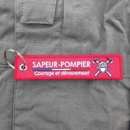 Porte Clés - Sapeur Pompier - Casque et Haches