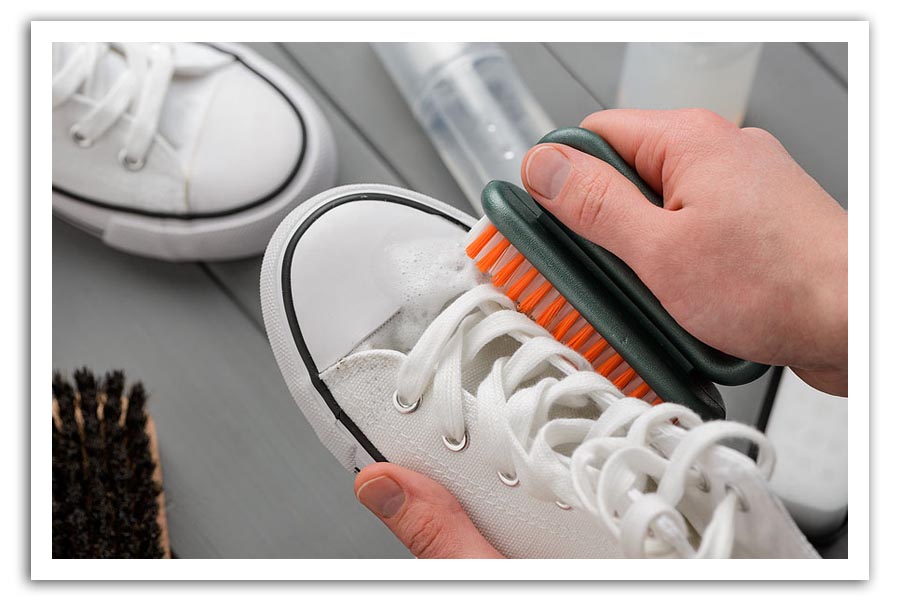 Nettoyer vos chaussures de sécurité comme un professionnel