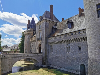 Les lacets Français au Château de Sully-sur-Loire