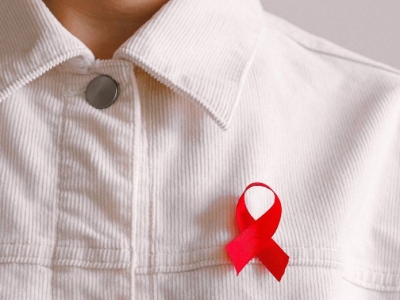 Solidarité et Espoir - Un Voyage à travers la Lutte Mondiale contre le SIDA
