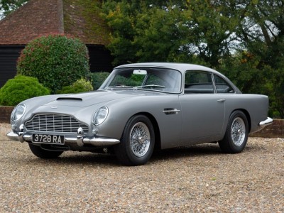 Aston Martin DB4 : La GT britannique qui a inventé les années 60